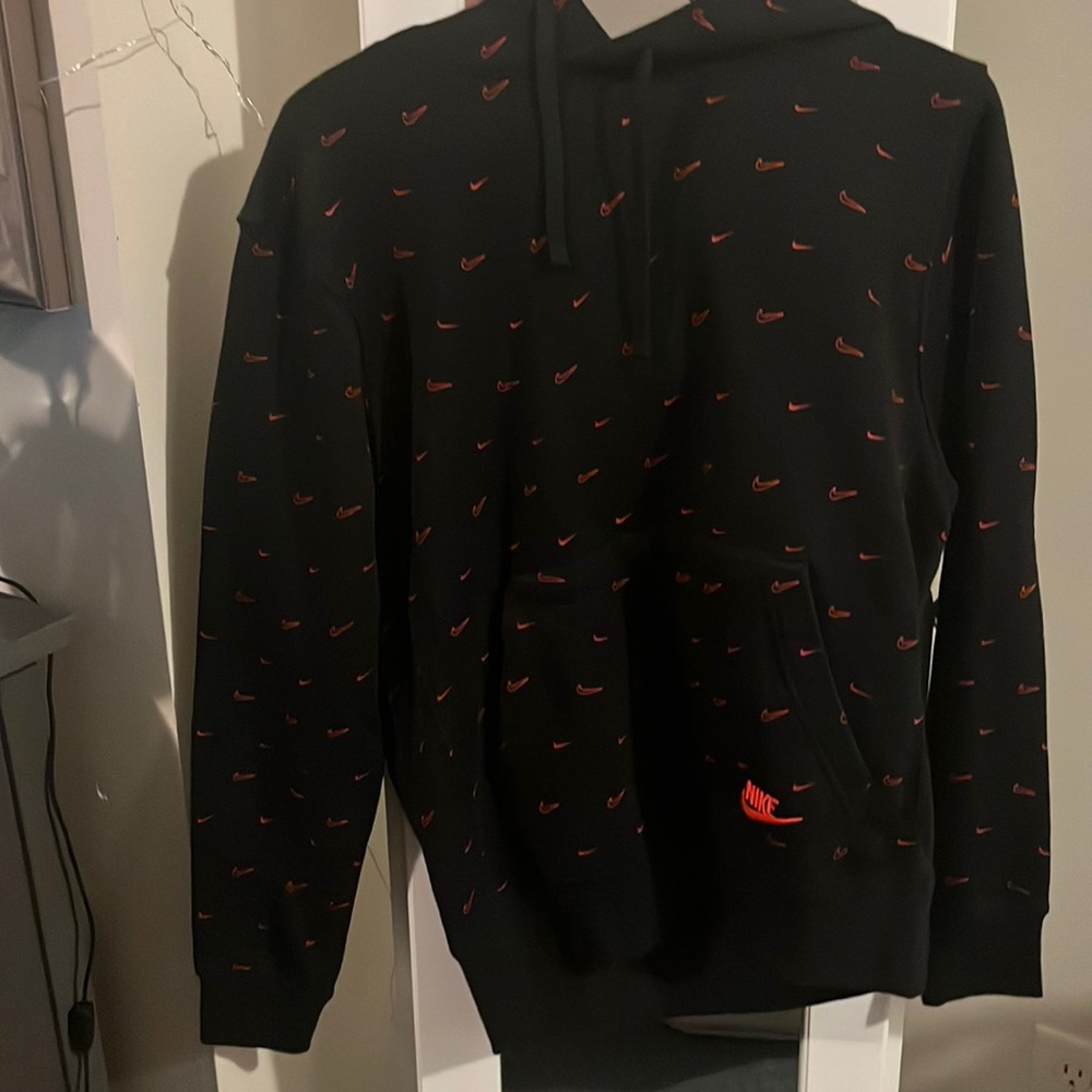 Nike hoodie size small